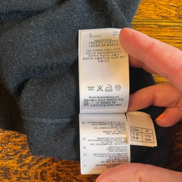 Black silk/cashmere sweater - Picture 5 of 6